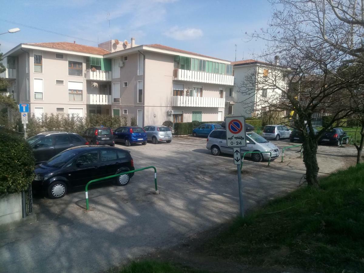 Vicino Al Prato Della Valle Intero Appartamento Parcheggio Facile Di Fronte Pádua Exterior foto